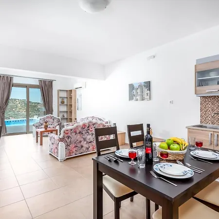 Villa Village *