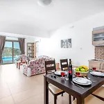 Villa Village *