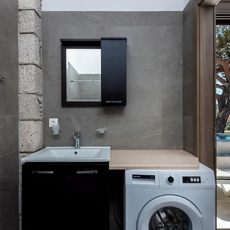 Village コリンビア