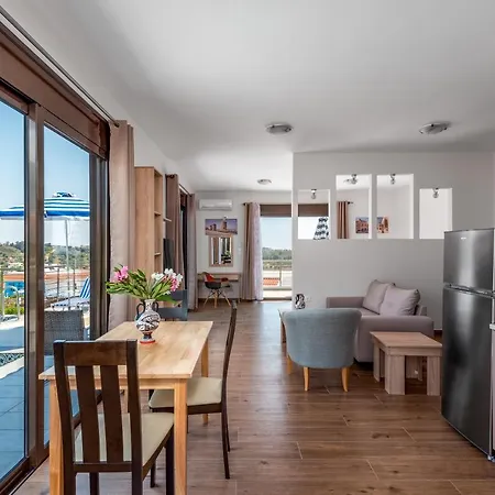 ヴィラ Village コリンビア