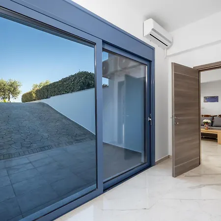 Village * コリンビア