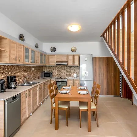 Village * コリンビア